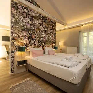 Apartment Little
